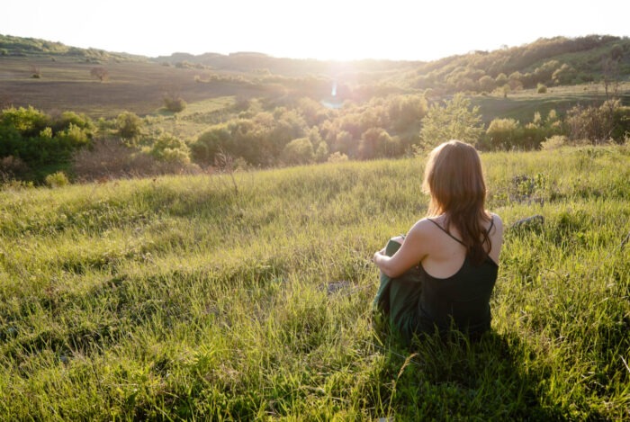 What is mindfulness? 6 Beautiful girl being mindful